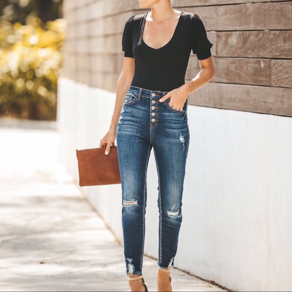 50% CLEARANCE 🎄Roxy Puff Sleeved Bodysuit - Picture 2 of 8